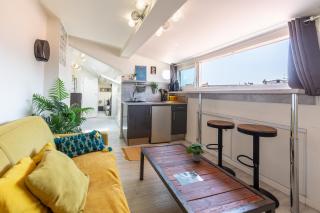 Homelivia, ATTIC ROOM -Mansardé sous les toits de Nice - Nice - 7