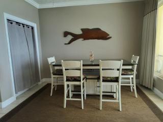 Stunning 16th Floor Condo with Fitness Center, Hot Tubs, Pools, and Beach Access - Unit 1606 - Panama City Beach - 2