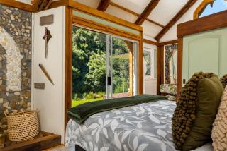 Amazing Riverside Retreat with Hot Tub & EcoPool - Mosselbaai - 6