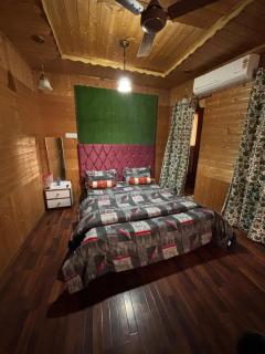 Dal Fog Guest House - Srinagar - 4