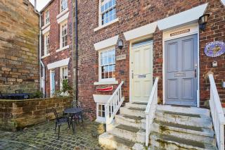 Host & Stay - Ship's Bell - Staithes - 7