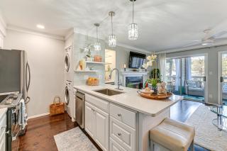 Waterfront Lake Norman Retreat with Pool Access! - Davidson - 2