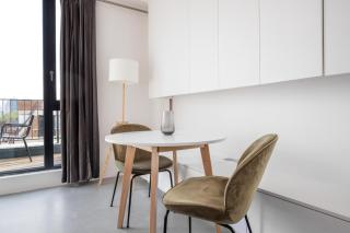 Blueground Hoxton balcony nr shops bars LON-343 - 5