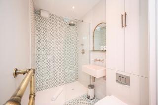 Pass the Keys Luxury Stylish Duplex with Private Garden - 6