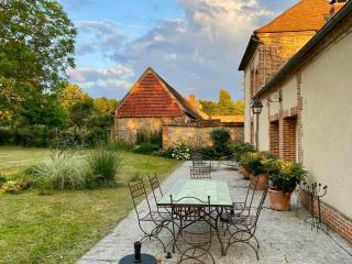 Beautiful Character House In The Heart Of Vexin - - 9