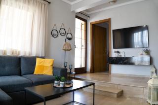 Rooftop Guesthouse - Kavala - 5