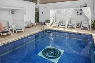 City Center Rooms & Pool - Tirana - 2