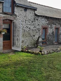 Rural Country Retreat - 9