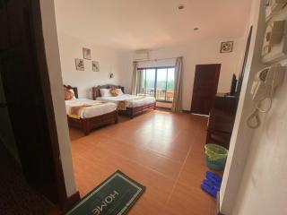 Hana Riverside Hotel - Vang Vieng - 2