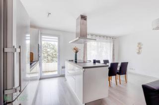 Perollier bedroom apartment with balcony and pool - Écully - 1