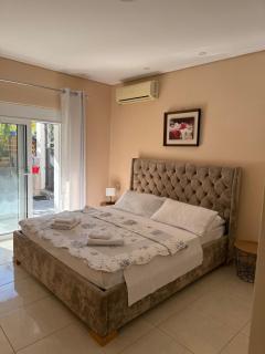 Helen Apartment - Sarandë - 0