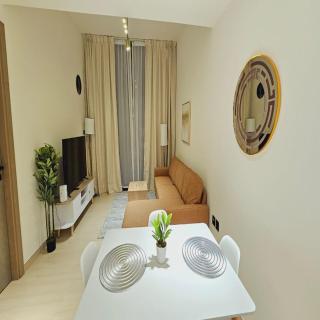 Luxury Belvilla 1BR Pool View Apartment in JVC - 2