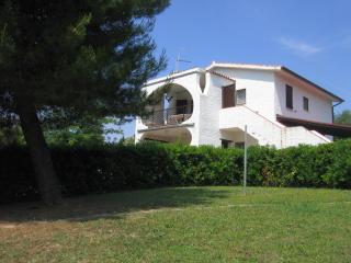 320 - Appartamento trilocale al primo piano al Taunus con portico vista mare e barbecue giardino- CLIMATIZZATO, SPIAGGIA inclusa nel prezzo - Numana - 0