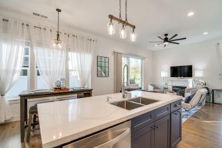 Eagle Point Golf Retreat Pool Access and Patio! - 2