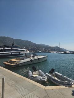 Rapallo 2-Bed Apt Sleeps 5 with Hot Tub - 8