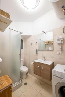 Arline's Luxury Retreat House - 8