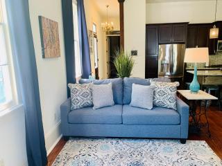 Charming Creole Cottage 2 Blocks Across Rampart St from French Quarter - New Orleans - 5