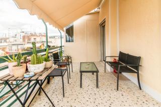 Bright Yellow Stay in Petralona - Atene - 9