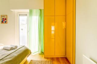 Bright Yellow Stay in Petralona - Atene - 4