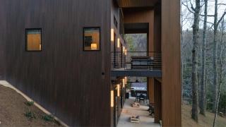 Pet-Friendly Riverfront with Hot Tub Views and Fishing - Burnsville - 4