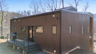 Pet-Friendly Riverfront with Hot Tub Views and Fishing - Burnsville - 3