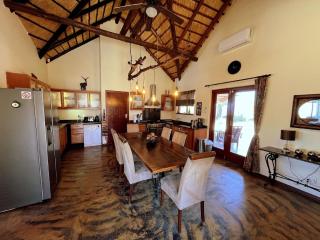 Bushvilla Umoja im Krüger Nationalpark mit Pool - Phalaborwa - 2