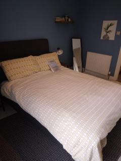 Cosy central 2 bedroom apartment - free parking - 8