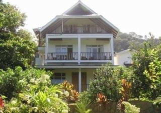 Eine Apartmentwohnung mit Balkon oder Terrasse und Meerblick oder Panoramablick - Beau Vallon - 0