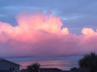 304 - Beachy 2/2 ocean view sleeps 6 - New Smyrna Beach - 0