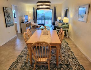 208 - Poolside 2 BR Great Ocean View - New Smyrna Beach - 5