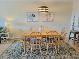 208 - Poolside 2 BR Great Ocean View - New Smyrna Beach - 3