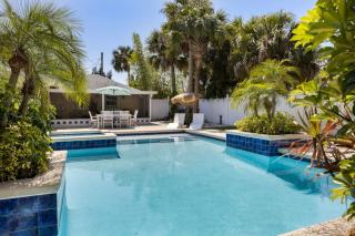 Romantic Cottage King Pool Pickleball Beaches - Melbourne - 4