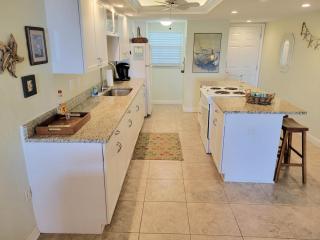 408 - Very nice 2 bedroom ocean view - New Smyrna Beach - 1
