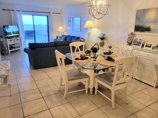 409 - 2/2 Stunning Condo Ocean View - New Smyrna Beach - 2