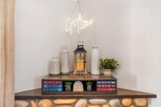 2BR Mystic Springs Escape with BBQ, Pool, Hot tub - 1