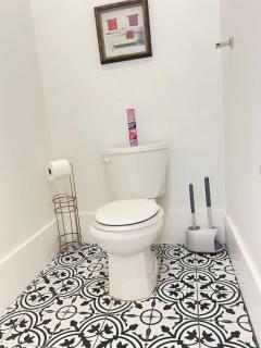 Downtown Suite in shared home - 6