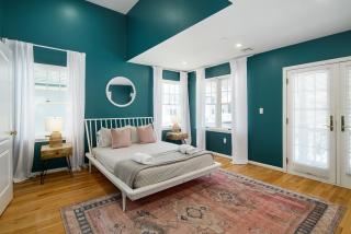 Sunrise Playce-Designer Beach Retreat + Pool Table - 5