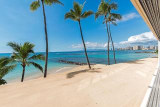 Colony Surf 104 - Honolulu - 9