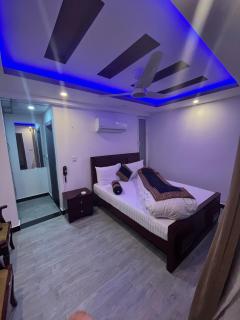 Areesh Hotel & Restaurant - 6