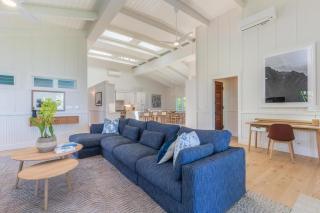 Haena Modern Beachfront Sleeps 12 - Haena - 2