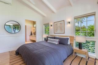 Haena Modern Beachfront Sleeps 12 - Haena - 1