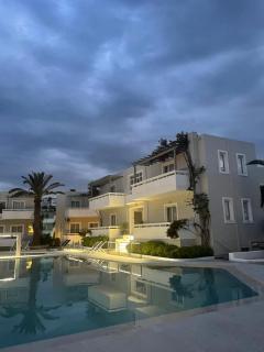 Ninemia Beach Hotel & Suites - Agia Marina - 6