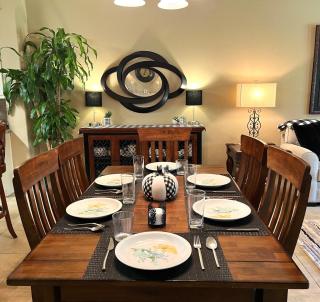 King Suite, 2 Bed 2 Bath, Sleeps 6 - College Station - 8