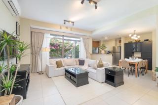 StayShort - Elegant Villa Escape Perfect for Families - 4