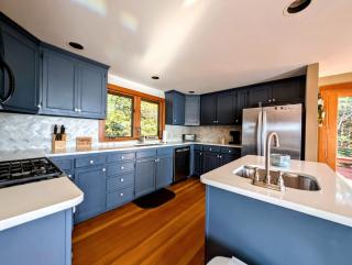 Mark's Waterfront Sea Cottage beach family Acadia - 1