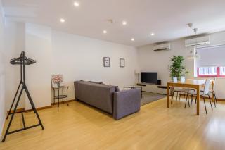 Urban Pathway 2BR apartment - Porto - 5
