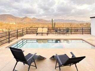 2 Casas and Pool- Walk to Beach, Great for Groups - El Pescadero - 0