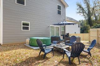 Perfect Getaway Prime Location Game Room And HotTub - Charlotte - 1