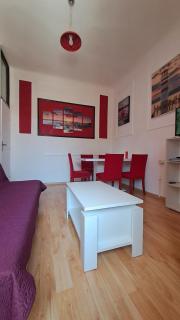 Red blue with private parking and Gray blue apartment - Pula - 0