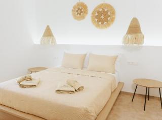 Mnēmes Residence - 1